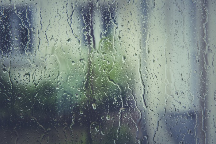 水雾玻璃,模仿下雨后的玻璃效果